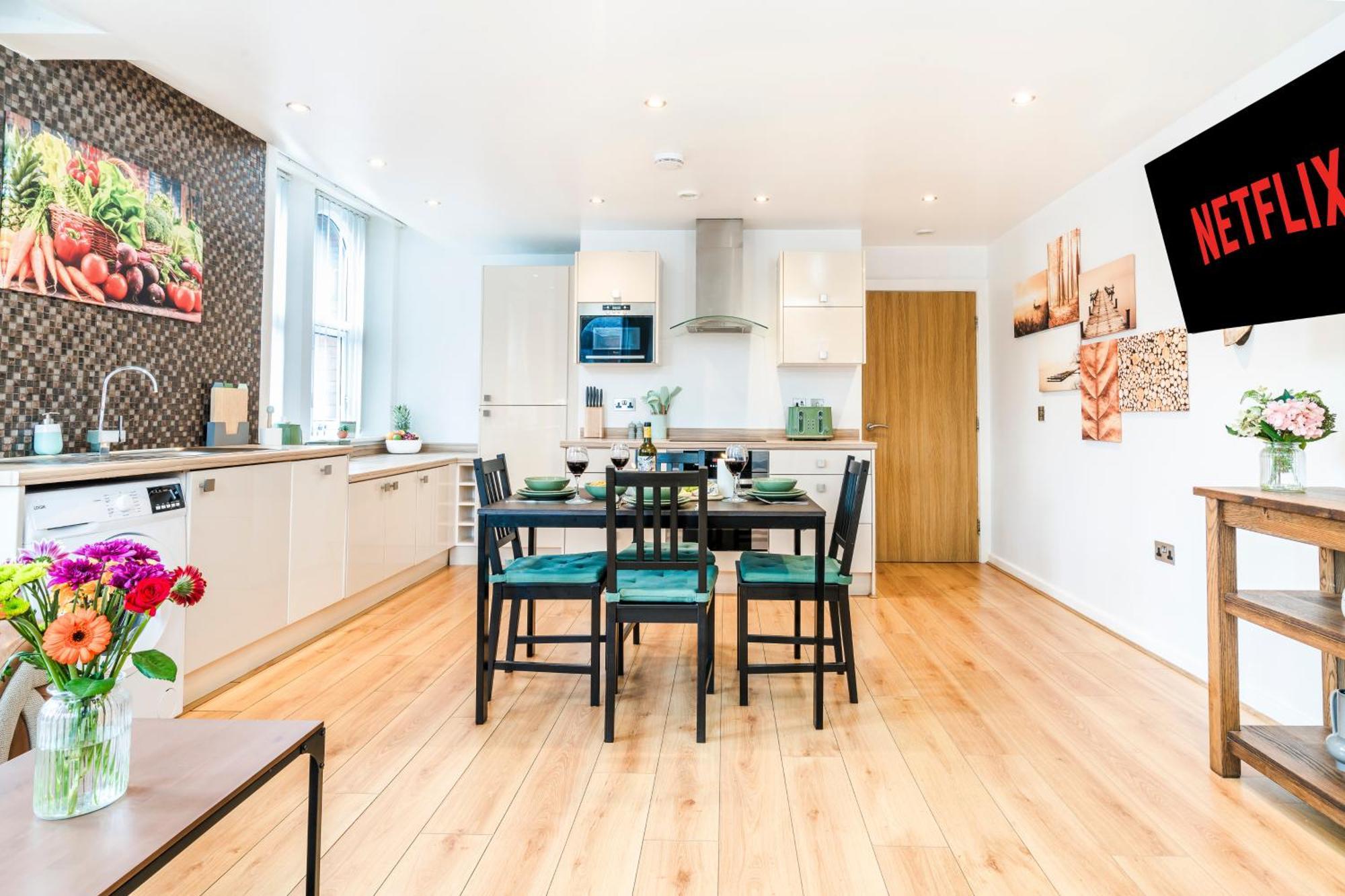 Cavern Quarters, Beautiful Two Bedroom City Centre Apartment By Garudy Serviced Apartments And Short Lets - Perfect For Longer Stays Ливърпул Екстериор снимка