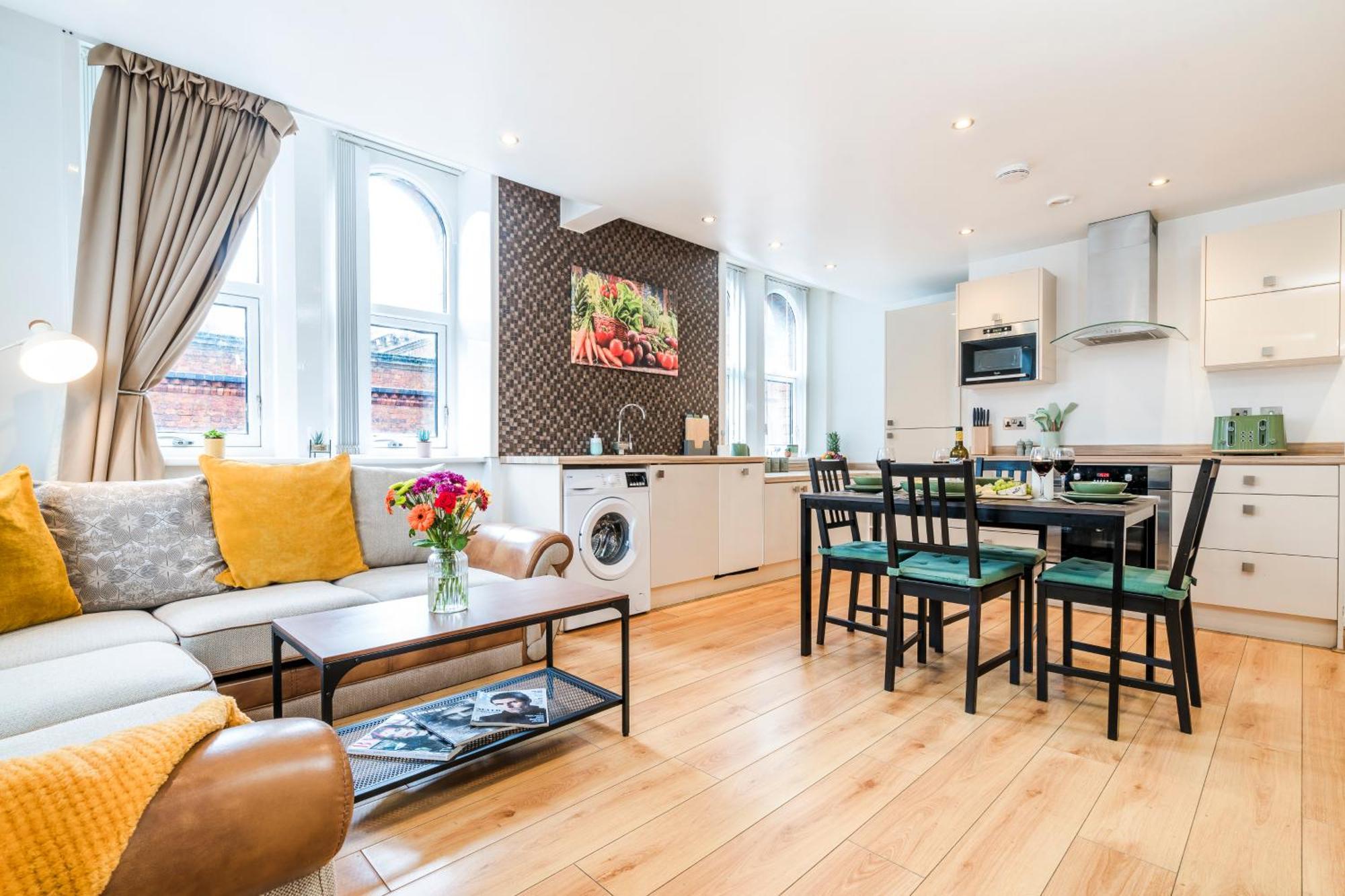 Cavern Quarters, Beautiful Two Bedroom City Centre Apartment By Garudy Serviced Apartments And Short Lets - Perfect For Longer Stays Ливърпул Екстериор снимка