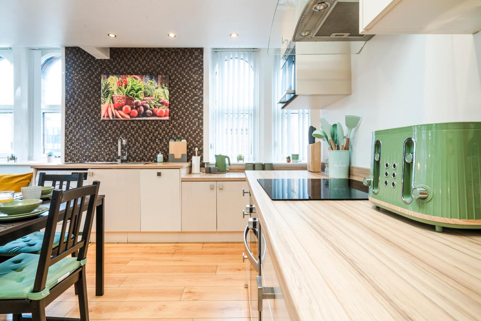 Cavern Quarters, Beautiful Two Bedroom City Centre Apartment By Garudy Serviced Apartments And Short Lets - Perfect For Longer Stays Ливърпул Екстериор снимка