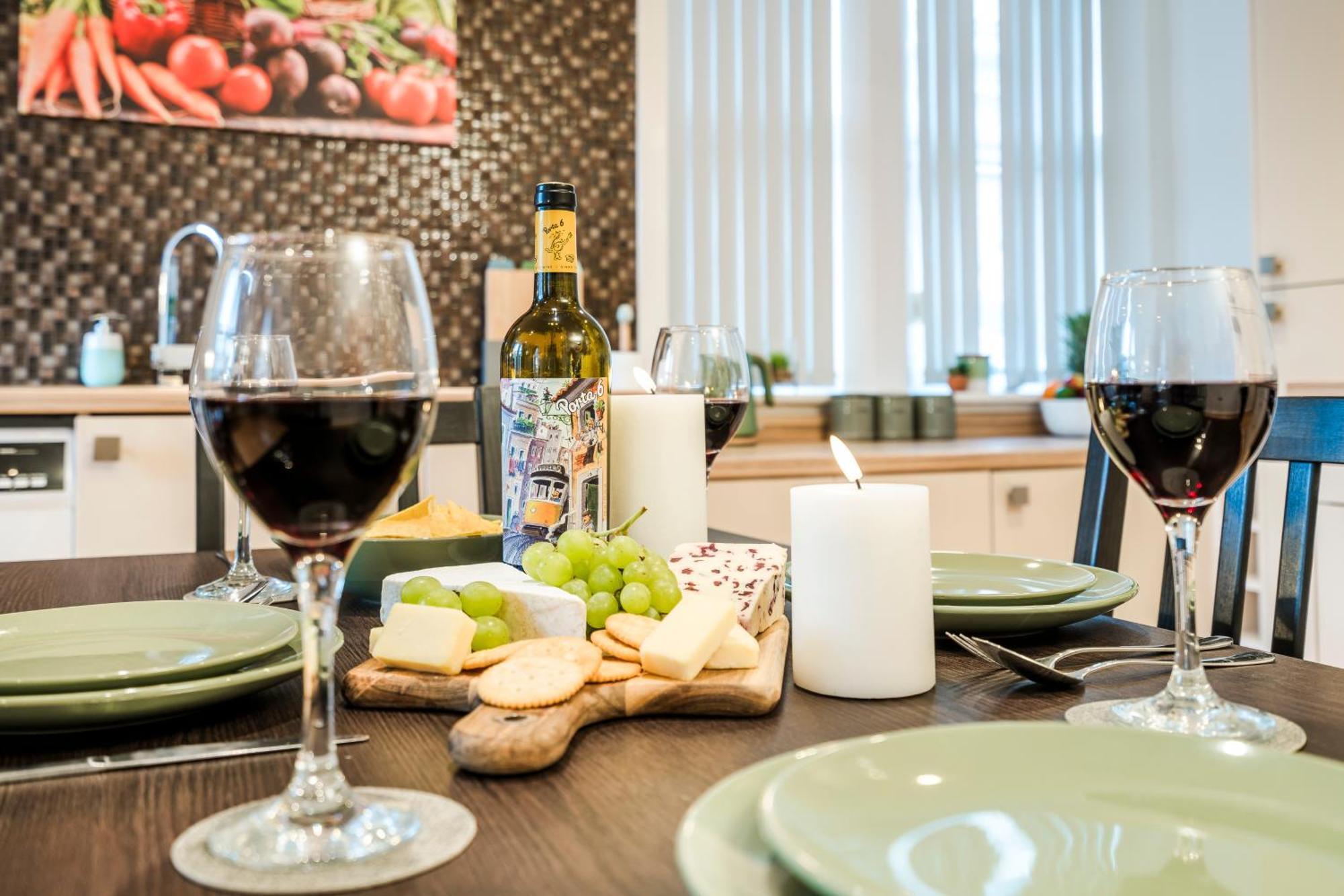 Cavern Quarters, Beautiful Two Bedroom City Centre Apartment By Garudy Serviced Apartments And Short Lets - Perfect For Longer Stays Ливърпул Екстериор снимка