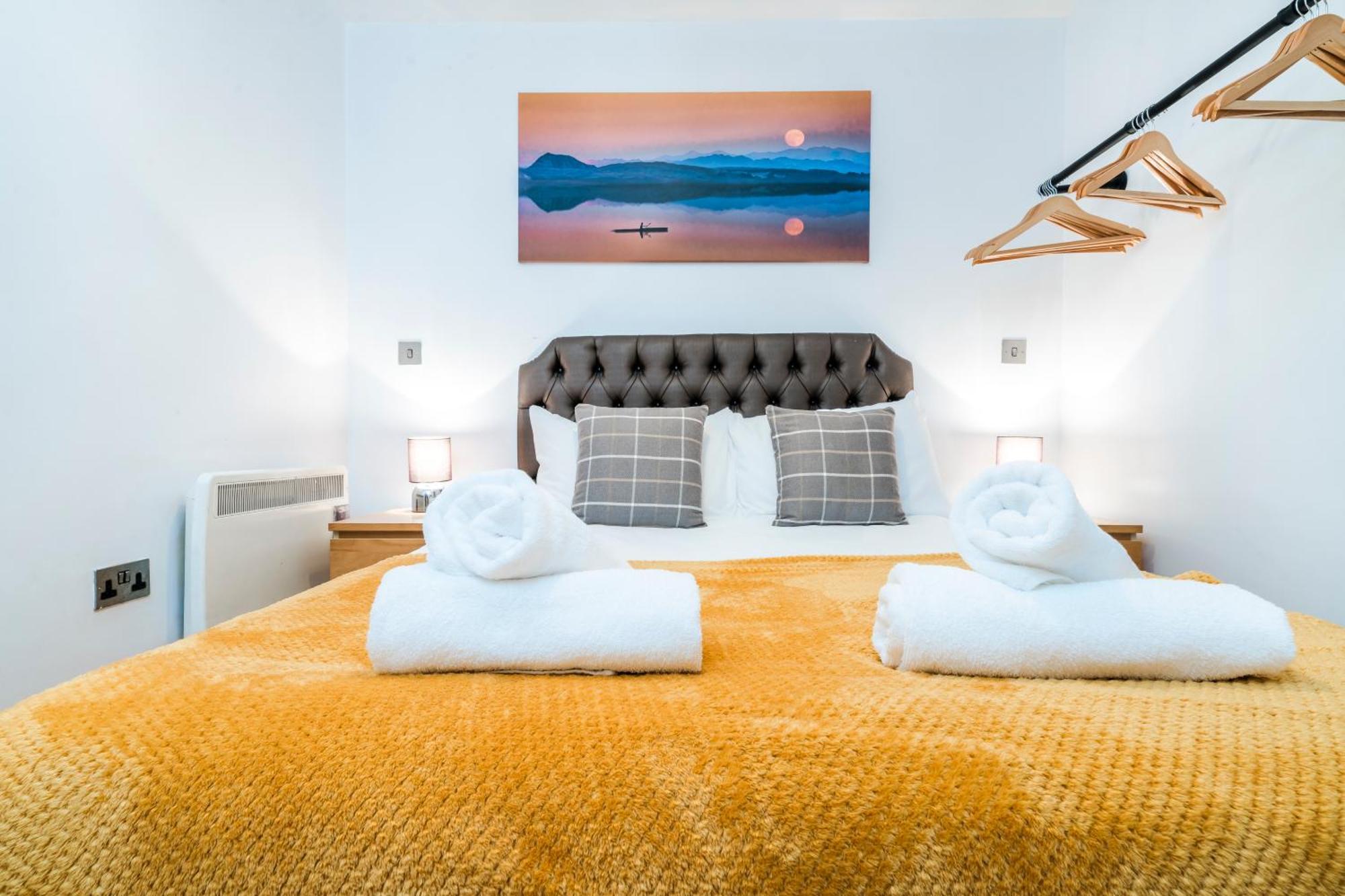 Cavern Quarters, Beautiful Two Bedroom City Centre Apartment By Garudy Serviced Apartments And Short Lets - Perfect For Longer Stays Ливърпул Екстериор снимка
