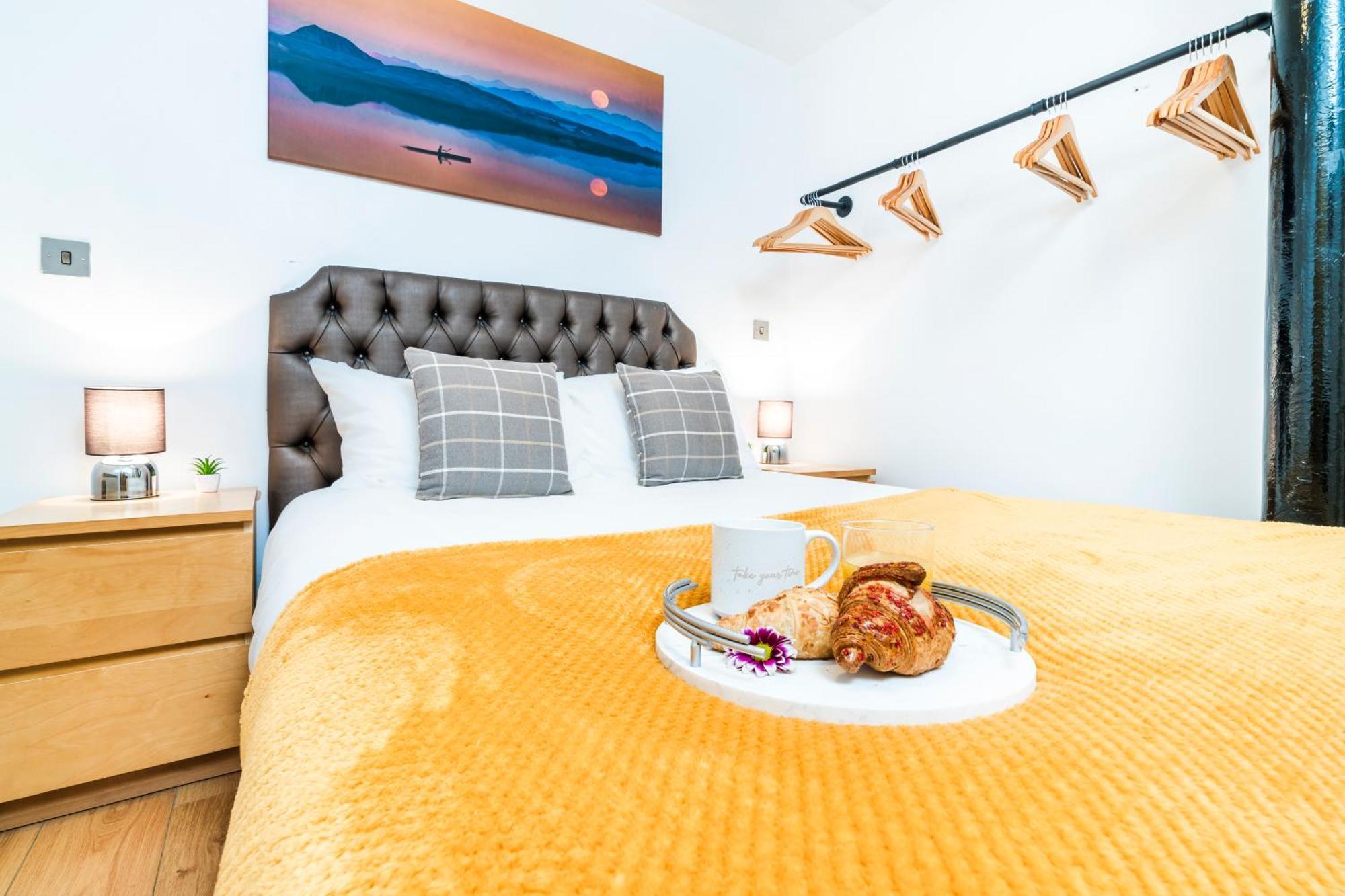 Cavern Quarters, Beautiful Two Bedroom City Centre Apartment By Garudy Serviced Apartments And Short Lets - Perfect For Longer Stays Ливърпул Екстериор снимка